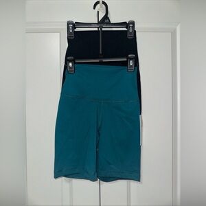 Yogalicious Lux Everyday 7" Short Everglade and Black 2 Pack NWT